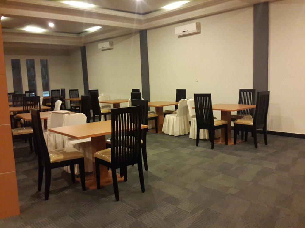 Raja Residence Jambi Buitenkant foto